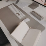 Eulenschnitt Bez názvu - Podložka na pracovní stůl Heart Grey 80 x 40 cm