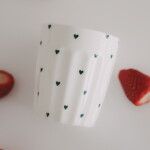 Eulenschnitt Porcelánový hrnek Mini Hearts 290 ml – green
