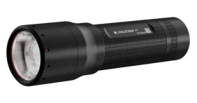 Ledlenser P7 / Ručné svietidlo / 650 lm / dosvit 400 m / IP54 / 4X AAA (001894910000)