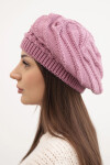Dámská zimní čepice z volného úpletu s ozdobným vzorem model 21878075 fialová - K-Fashion Velikost: UNI