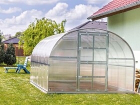 Oblúkový polykarbonátový skleník Gardentec Classic (2 × 3 m)