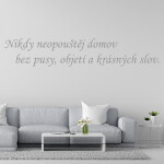 Veselá Stena Samolepka Nikdy neopúšťaj domov bez pusy, objatia a krásnych slov Farba: červená, Veľkosť: 40 x 12 cm