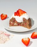 Vilgain Protein Mug Cake Mix – Jahoda a biela čokoláda 420 g