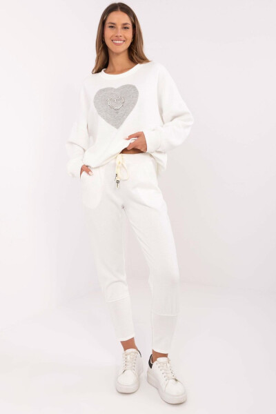 Tepláky model 207717 Taliansko Moda universal