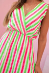 Dámske bavlnené šaty s farebnými pruhmi v neónovo zelenej farbe UNI