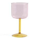 HAY Pohár na víno Tint Pink/Yellow – set 2 ks