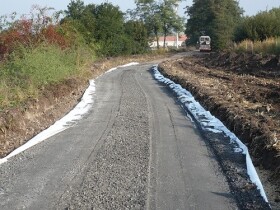 Netkaná separačná polypropylénová geotextília biela – Geomatex NTB 10 140 - 140 g/m² 2×150 m [300 m²]