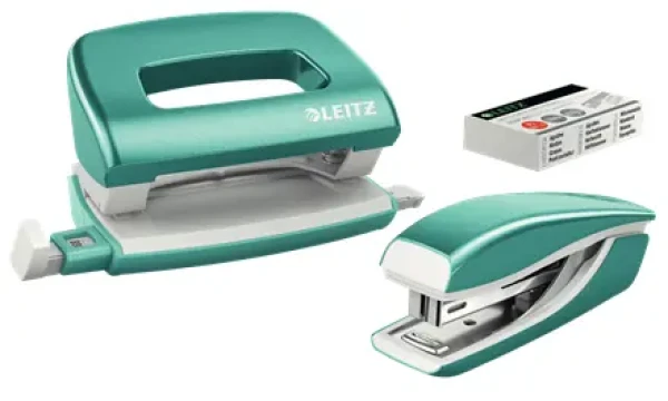 Leitz WOW Set mini zošívačky a dierovačky ľadovo modrá / zošívanie: až 10 listov (55612051)