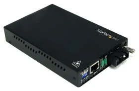 StarTech SM Fiber-Ethernet mediakonvertor SC čierna / Mediakonvertor / SC konektor / 200 Mbit/s / RJ-45 (ET90110SM302)