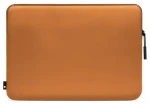 Incase Compact Sleeve Cognac Amber / Puzdro pre Apple MacBook Air 13" a Pro 13" (INMB100641-CGA)