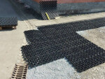 Zatrávňovacie tvárnice Guttagarden Terragrid - čierna (30,2 x 30,2 x 3,7 cm), 160 t/m²