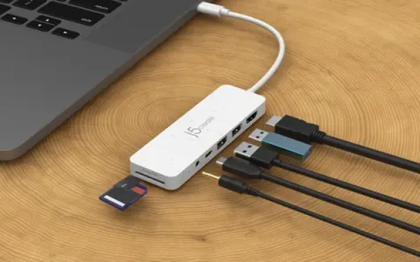 J5create JCD373E biela / USB-C húb / 6 portov / HDMI / Power Delivery (JCD373EW-N)