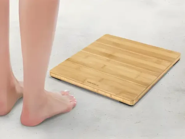 Soehnle Style Sense Bamboo Magic / Digitálna osobná váha / bambusová plocha / max. 180 kg