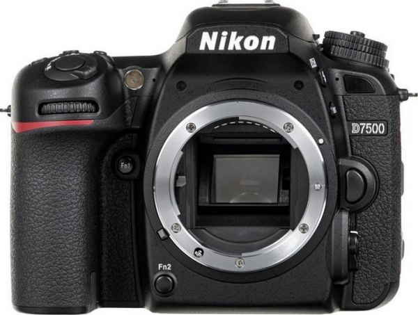 Nikon D7500 F