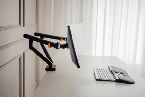 BakkerElkhuizen BE Flexible Dual čierna / Dvojité rameno na monitory / VESA 75×75-100×100 mm / 17-35" / nosnosť 2×10 kg (BNEBFDB)