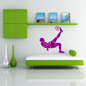 Veselá Stena Samolepka Futbalista vykopáva Farba: fialová, Veľkosť: 40 x 43 cm