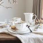 Bastion Collections Porcelánový džbán White Ruffle 1,3 l