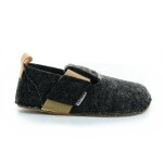 Papuče Pegres BF05U čierne filcové 24 EUR