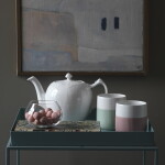 Royal Copenhagen Porcelánový hrnček Fluted Contrast Rose 350 ml