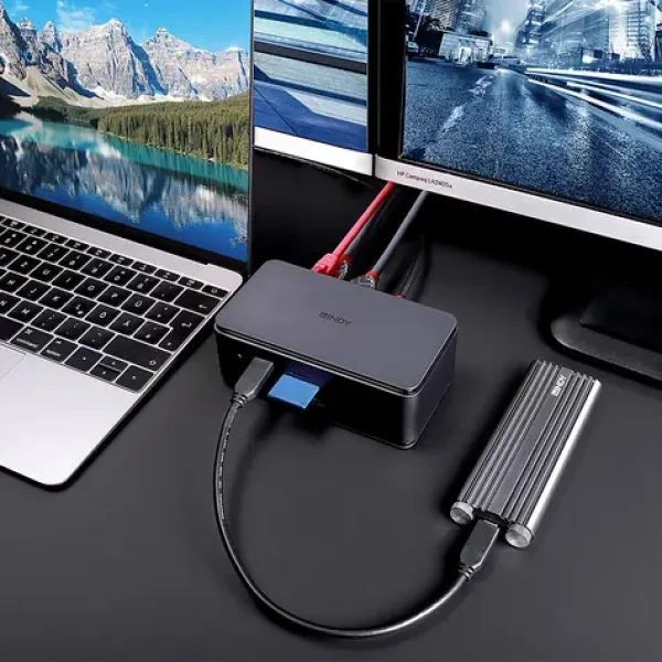 Lindy DST-Pro USB4 / Dokovacia stanica / USB4 / HDMI 2.1 / DisplayPort 1.4 / USB-C PD 100W / LAN / čítačka kariet (43372)