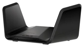 Netgear Nighthawk RAX70 / Wi-Fi 6 router AX6600 / Tri-Band / 8- Stream / 4X LAN / USB 3.0 (RAX70-100EUS)