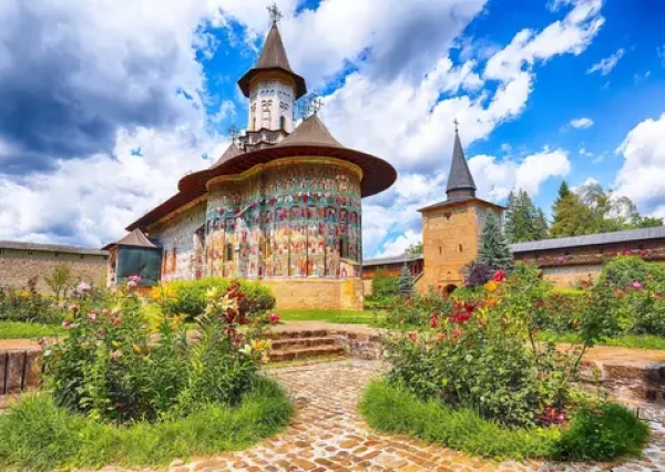 ENJOY Puzzle Kláštor Sucevita, Sučeava, Rumunsko