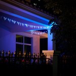 Deuba Vianočný svietiaci cencúle modré, vnútorné i vonkajšie 80LED s ovládačom