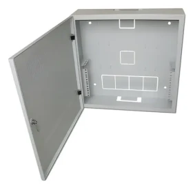 Xtendlan sivá / Nástenný rozvádzač / 2U+4U / 540×150×550 mm / perforované dvere (WER-541555U4-GR)