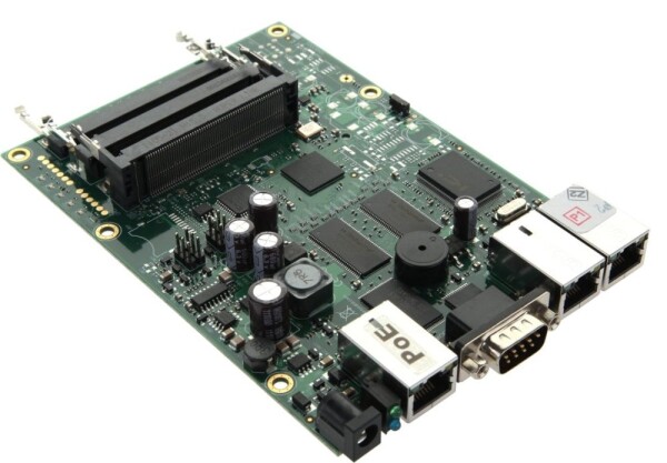 LP Router Board RB433/ CPU 300MHz/ 64MB RAM/ 3x LAN/ 3x mPCI/ Router OS L4