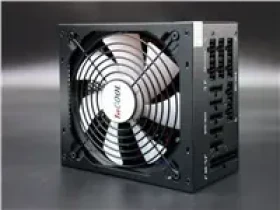 1stCool White Storm 700 / Zdroj / 700W / aktívny PFC / 85+ / 140mm ventilátor / modulárny