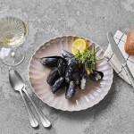 House Doctor Obedový tanier Scallop Rose Ø 26 cm