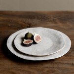 Storefactory Keramický tanier Liljevik Sand Ø 23 cm