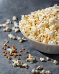 Vilgain Popcorn do mikrovlnky BIO – solený zo žltej kukurice 90 g
