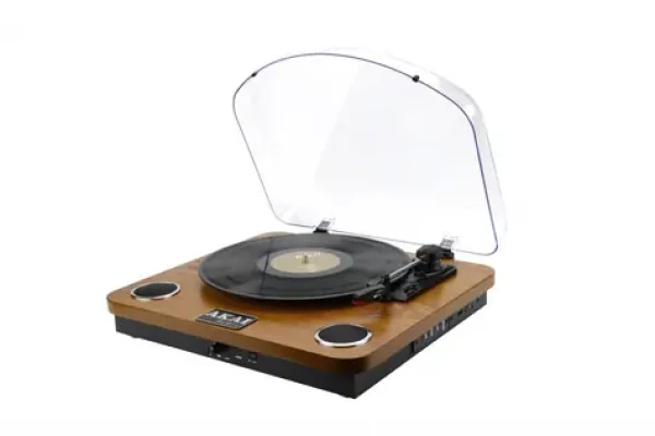 AKAI ATT-11BT hnedá / Gramofón / 33 45 78 RPM / RCA-in / Bluetooth 5.0 / USB / repro (4905192533083)