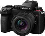 Panasonic Lumix S5D + S 18-40mm f/4.5-6.3 (DC-S5DNE-K)