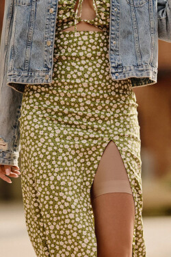 Páska na stehná SATINE PLUS SIZE béžová 1/2