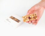 Vilgain Nut Honey Bar BIO – kešu a brusnice 75 g (3 x 25 g)