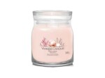 Yankee Candle Signature Pink Sands stredný pohár 368g / doba horenia až: 50 h (5038581128849)