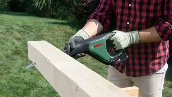 BOSCH AdvancedRecip 18 zelená/čierna / Aku píla chvostovka / 18V / Nízke vibrácie / bez batérie a nabíjačky (06033B2402)