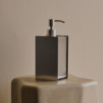 Ferm Living Nerezový dávkovač na mýdlo Sama