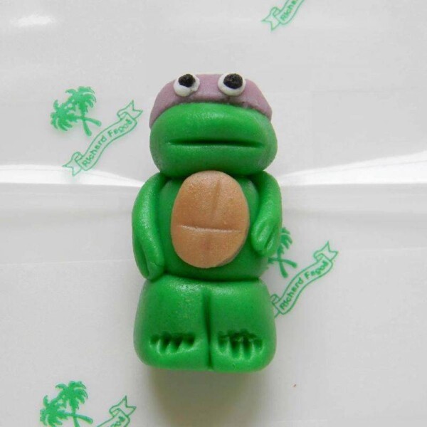 Figúrka na tortu ninja žaba 5 cm Donatello z kokosovej hmoty - Fagos - Fagos