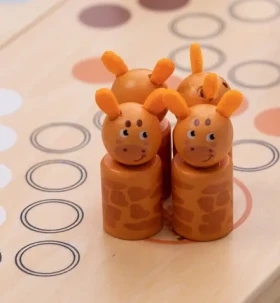 FREE2PLAY Spoločenská hra Človeče, nehnevaj sa! Safari