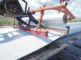 Výstužný kompozit do asfaltu zo sklenených vlákien – PGM-G 100/100 - pevnosť 100/100 kN/m - 1,9×100 m [190 m²]
