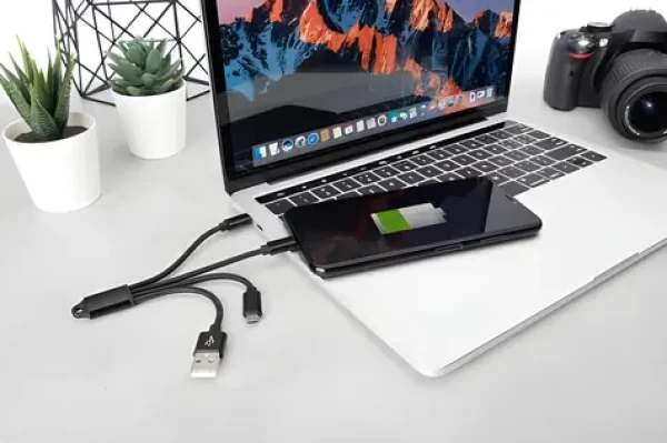Digitus 3in1 čierna / Nabíjací kábel / USB-A / Lightning / Micro-USB / USB-C / 0,15 m (DB-300160-002-S)