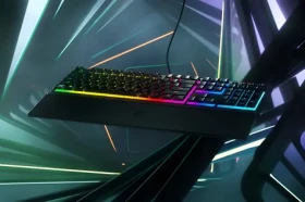 Razer Ornata V3 čierna / Herná klávesnica / hybridný / USB / spínače Razer Mecha-Membrane / DE (RZ03-04460400-R3G1)